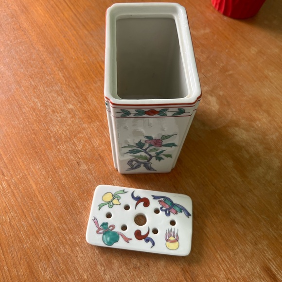 Vintage Hand-painted Floral Frog Rectangular Vase Made in Japan - Picture 6 of 9